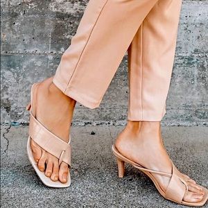 Lulus Crocodile Embossed Heel